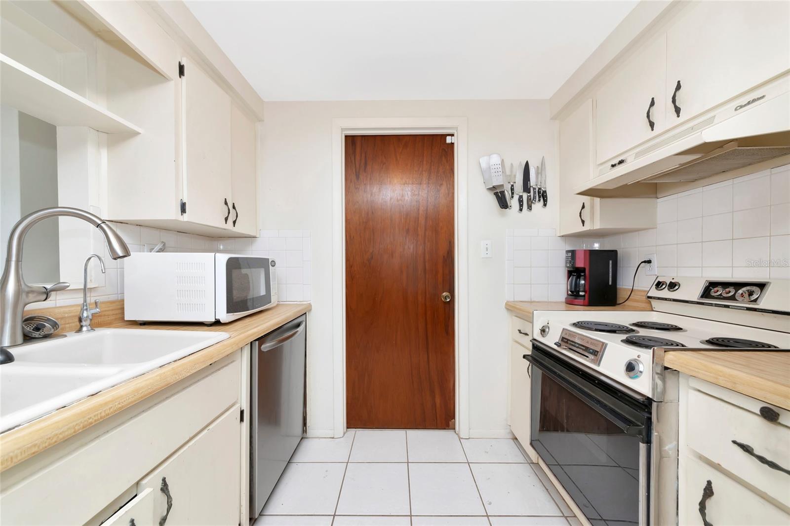 Image 13 of 44 For 4221 Alna Way