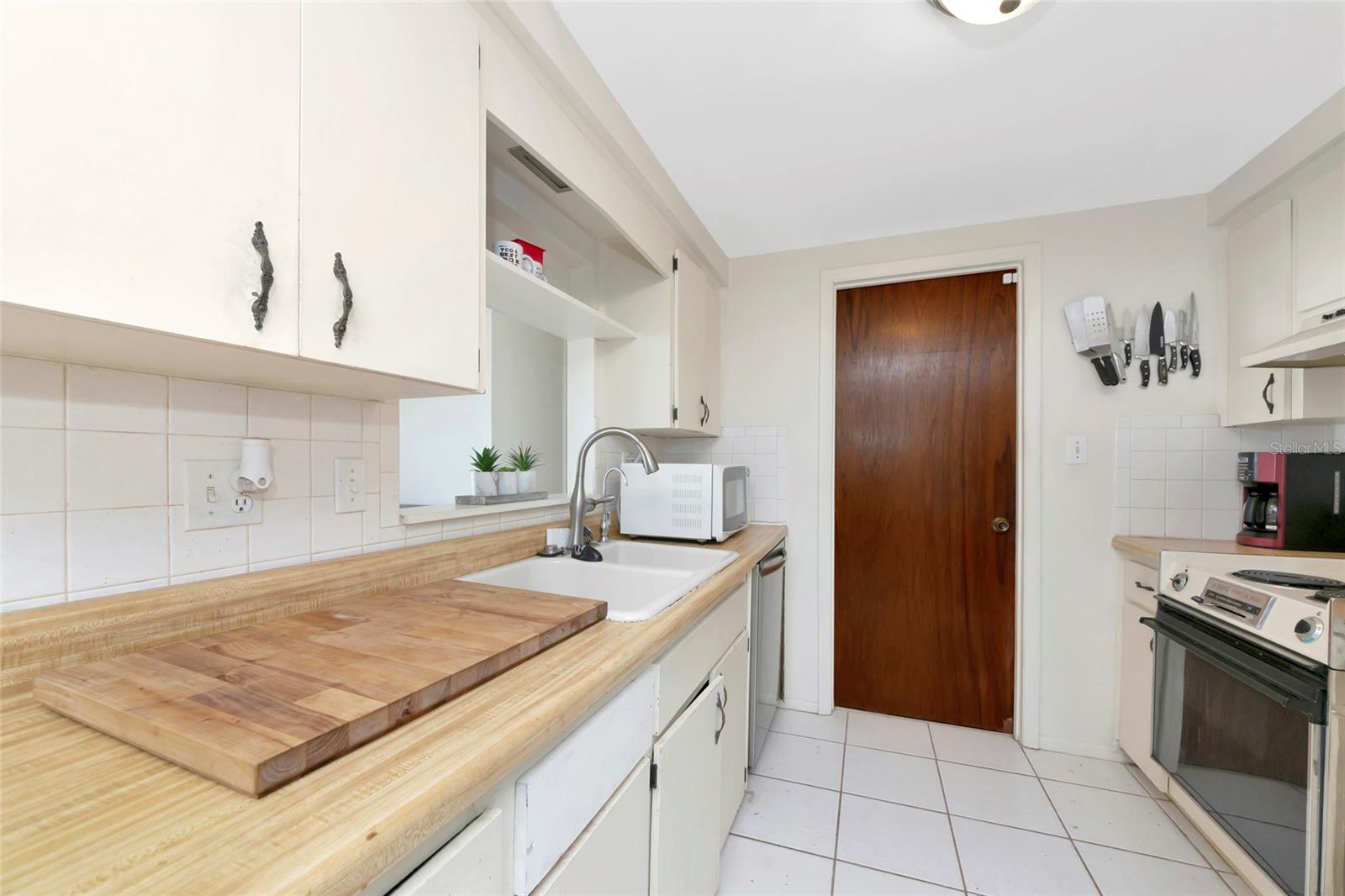 Image 14 of 44 For 4221 Alna Way