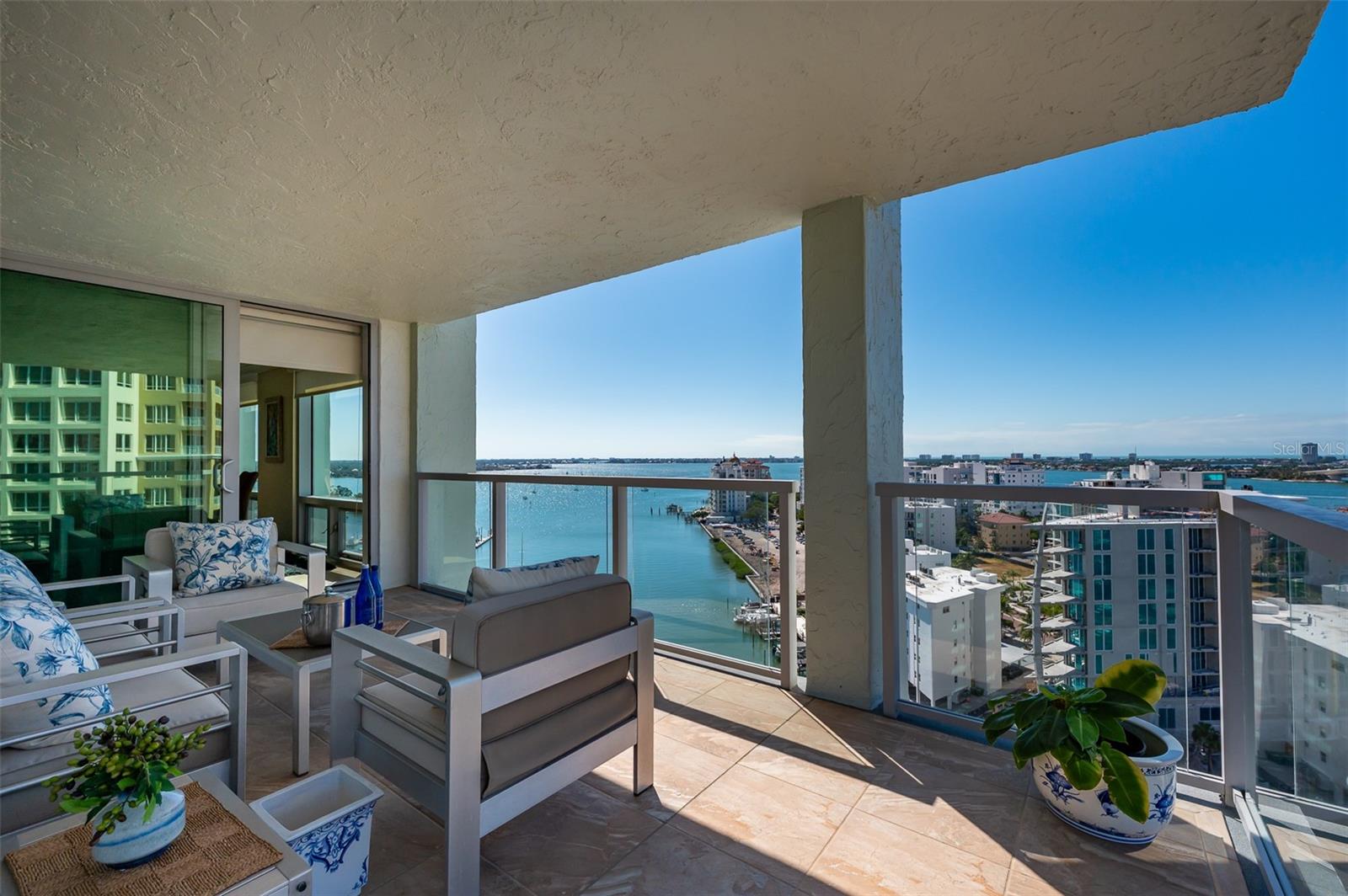 Image 16 of 34 For 1111 Gulfstream Avenue 16f