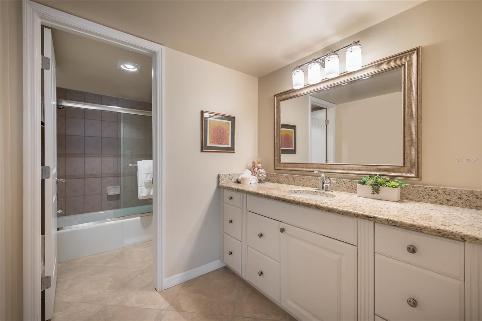 Image 24 of 34 For 1111 Gulfstream Avenue 16f