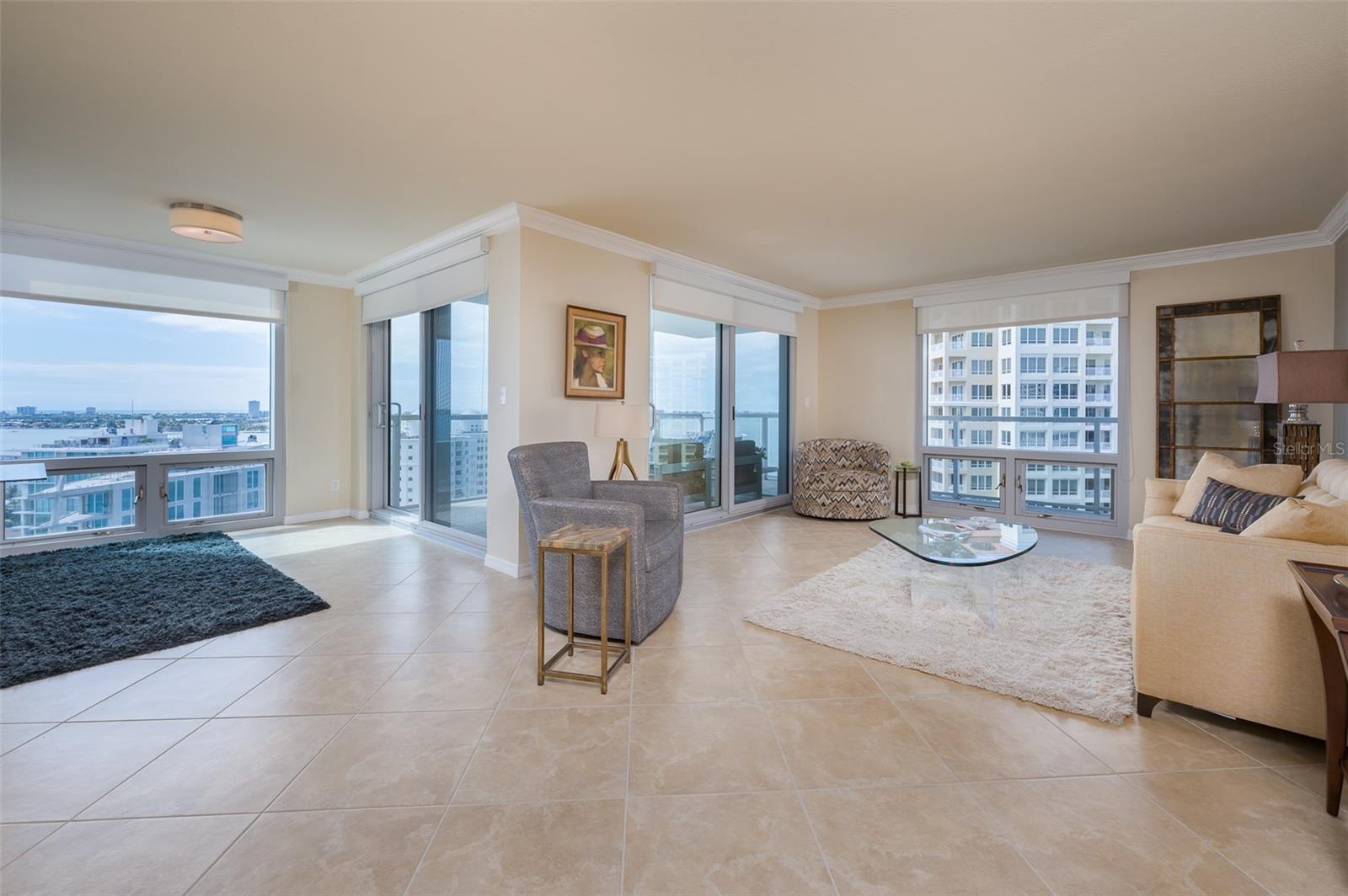 Image 7 of 34 For 1111 Gulfstream Avenue 16f