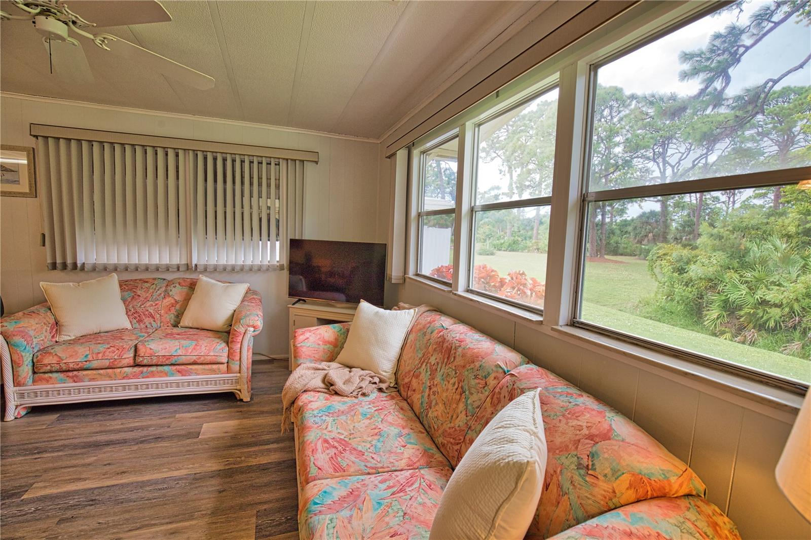 Image 30 of 35 For 236 Fiji Circle