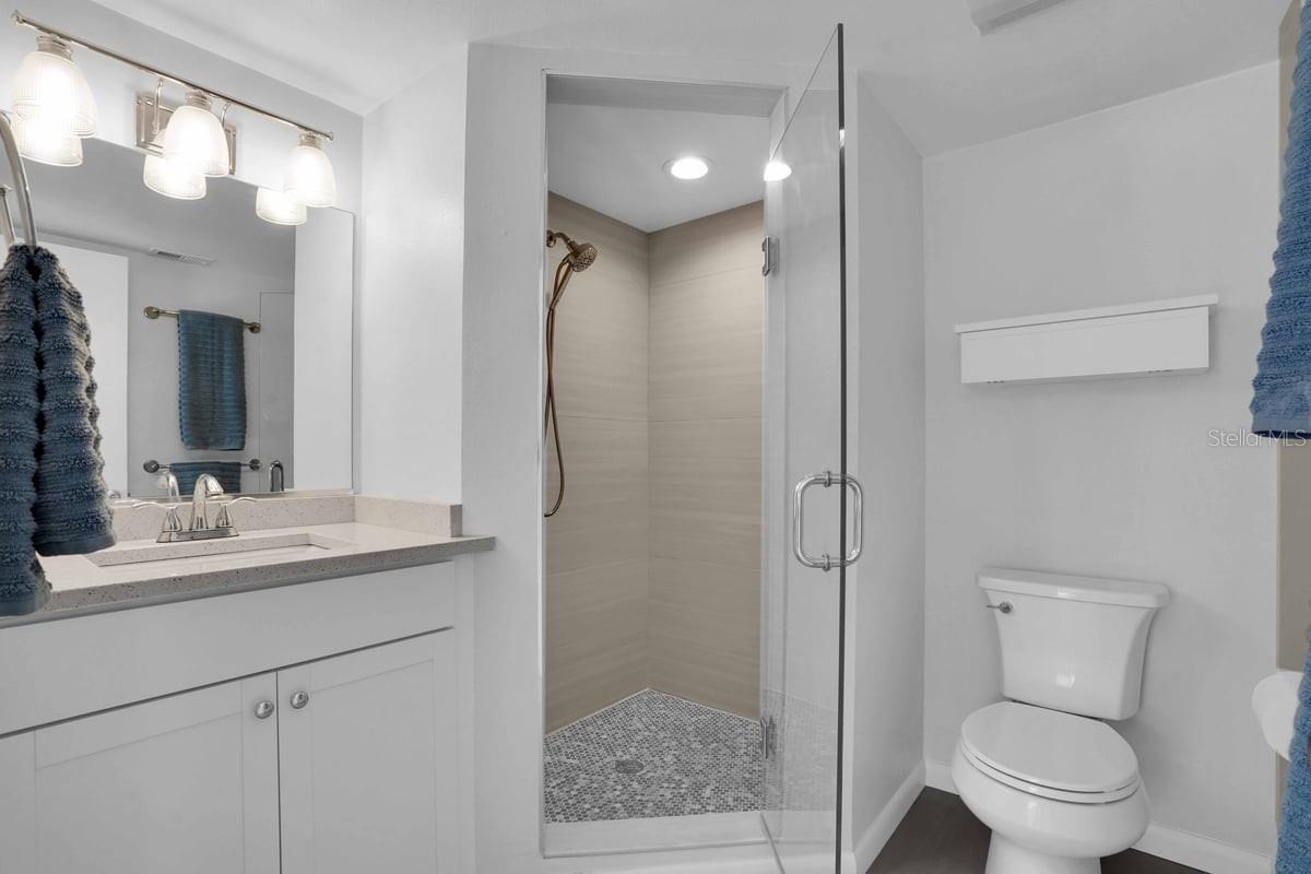 Image 10 of 26 For 501 Parkdale Mews 501