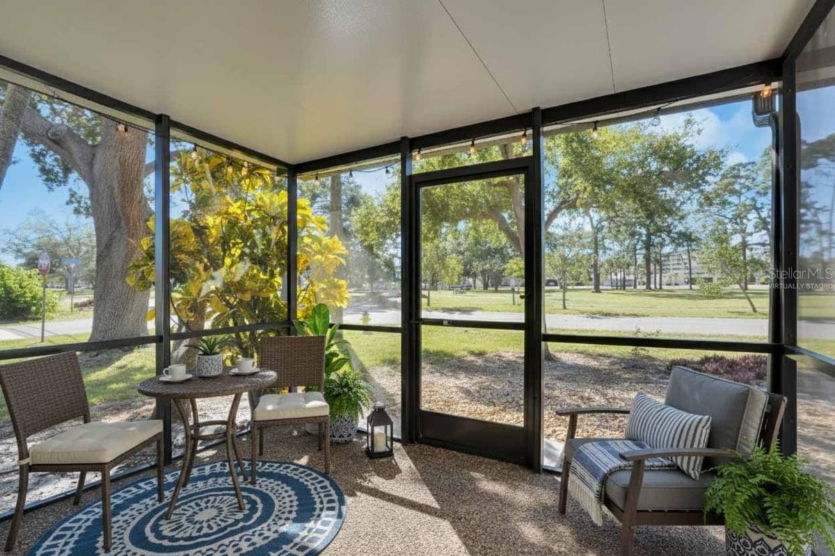 Image 17 of 26 For 501 Parkdale Mews 501