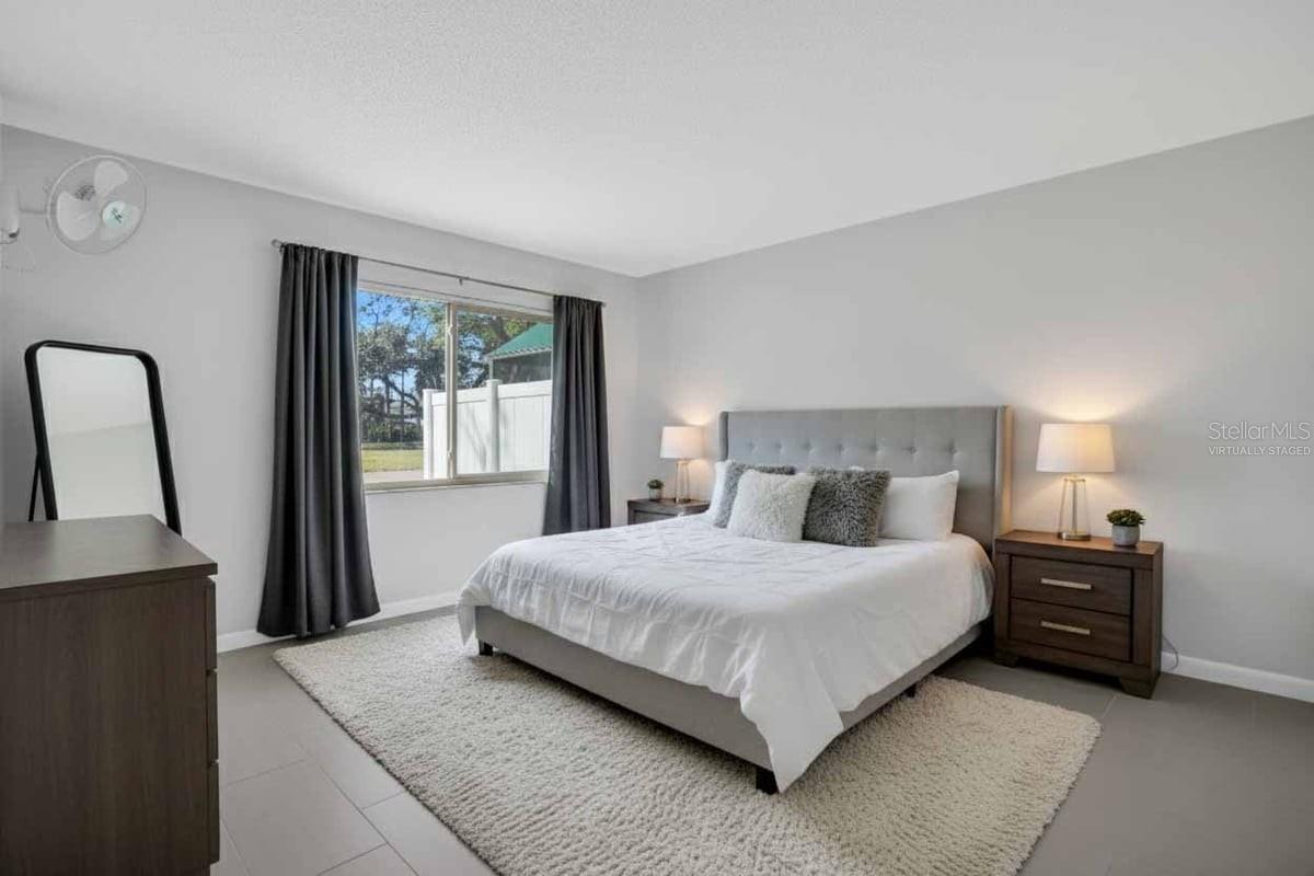 Image 6 of 26 For 501 Parkdale Mews 501