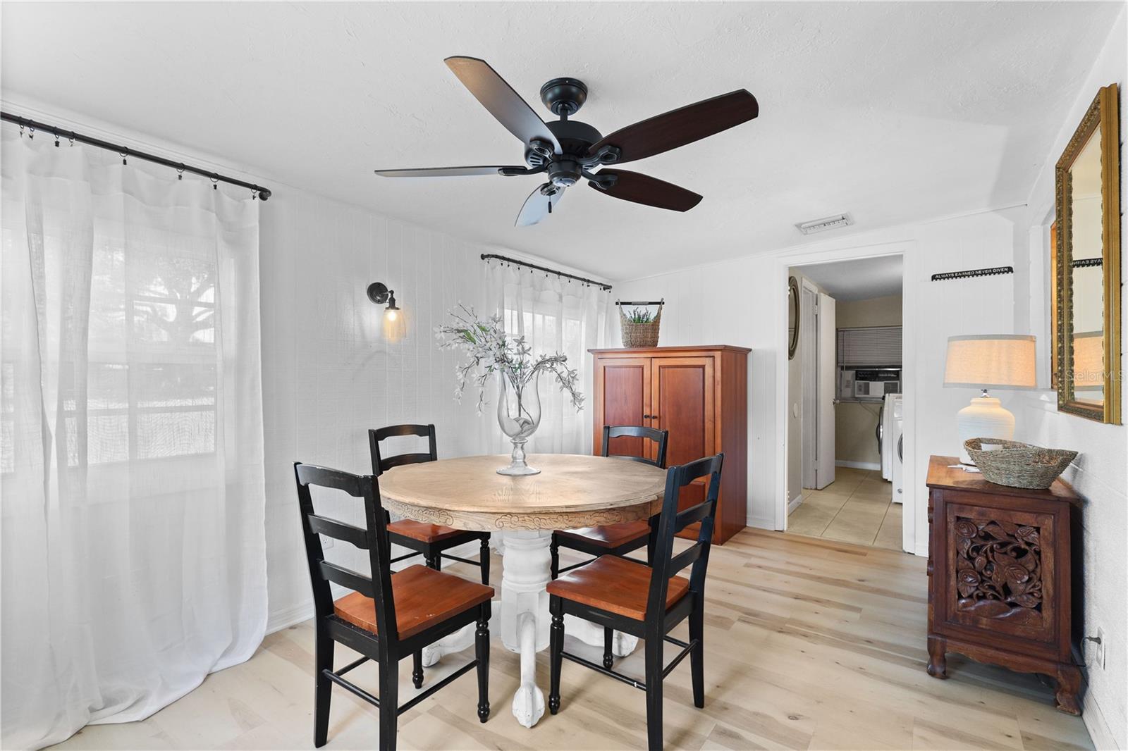 Image 11 of 30 For 180 Horton Avenue