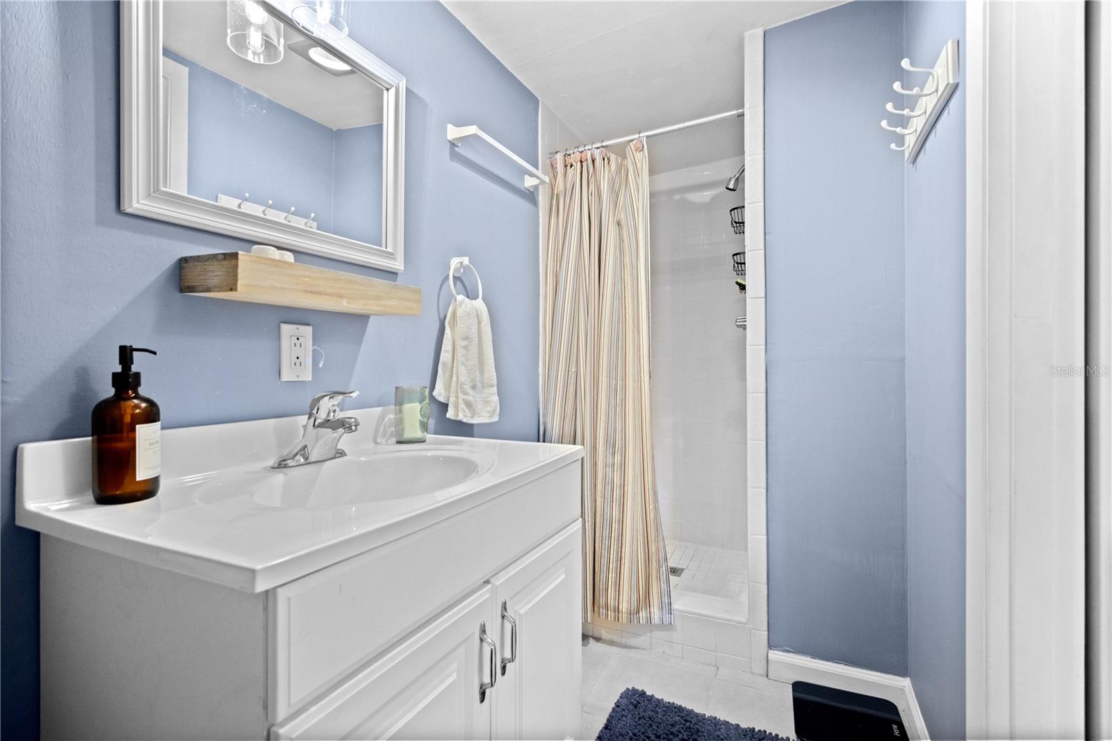 Image 14 of 30 For 180 Horton Avenue