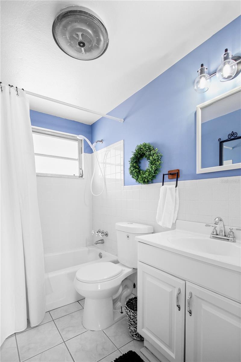 Image 17 of 30 For 180 Horton Avenue