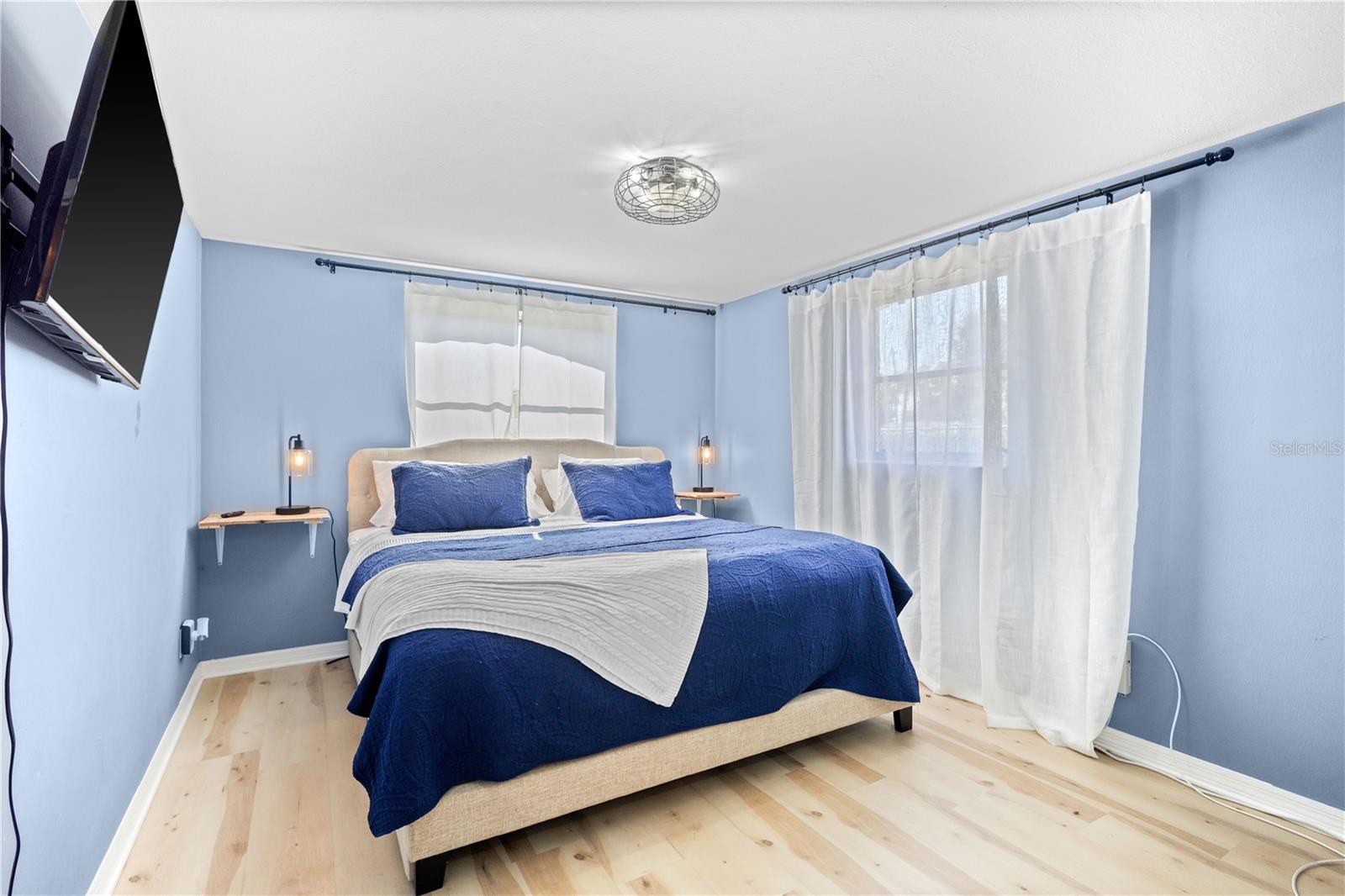 Image 18 of 30 For 180 Horton Avenue