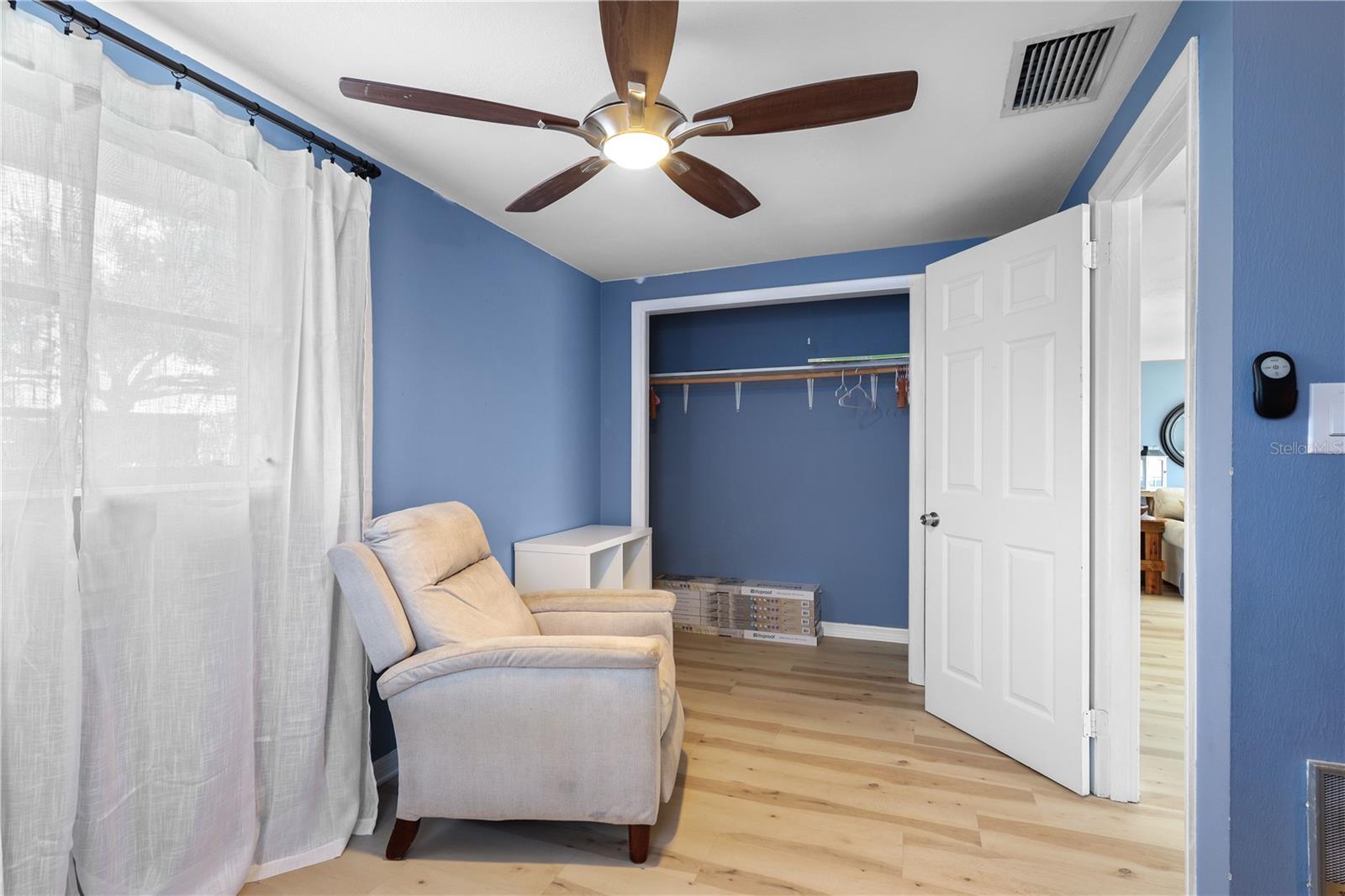 Image 21 of 30 For 180 Horton Avenue