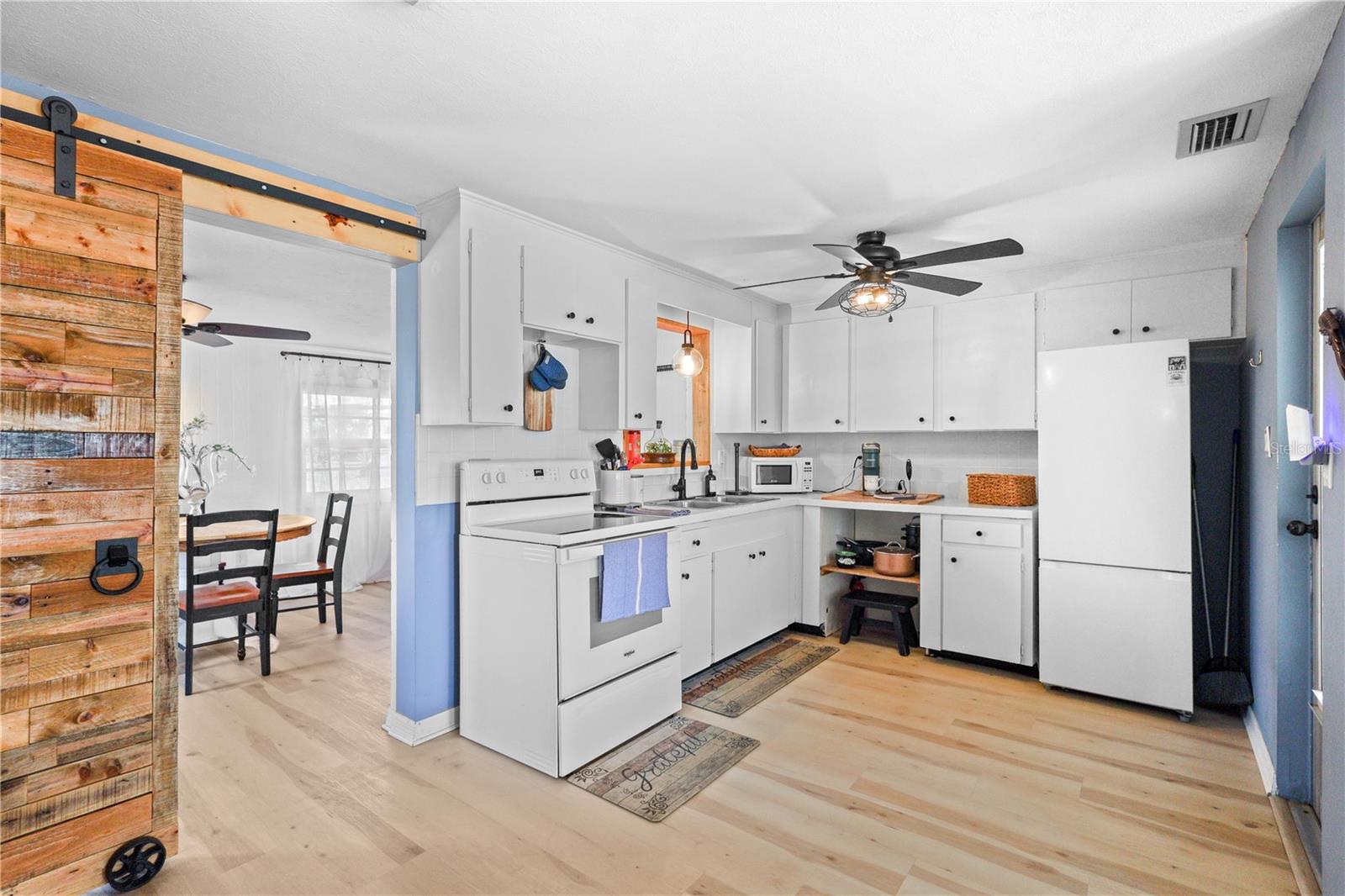 Image 7 of 30 For 180 Horton Avenue