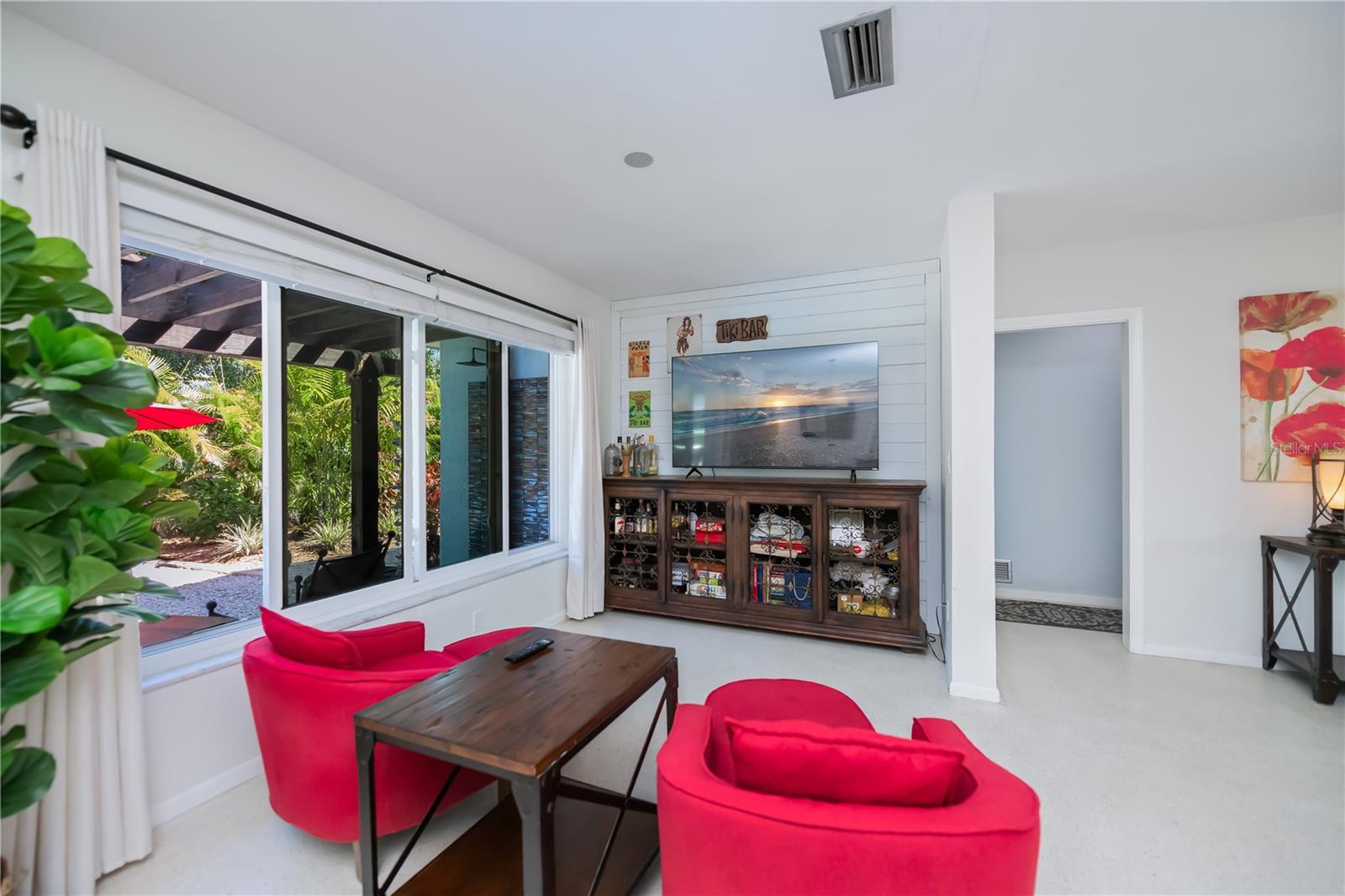 Image 11 of 72 For 730 Treasure Road