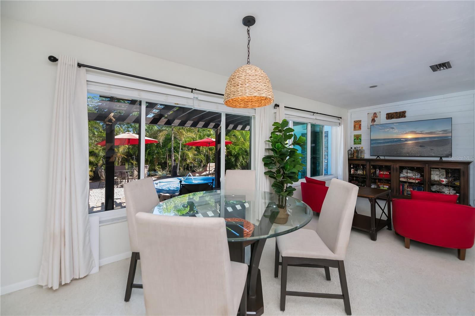 Image 14 of 72 For 730 Treasure Road