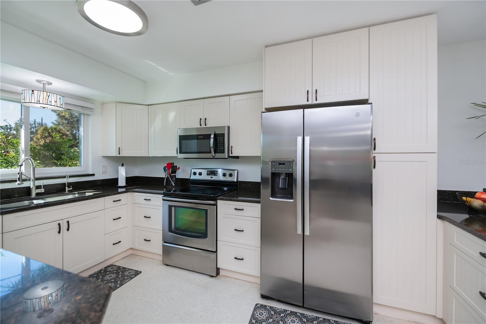 Image 17 of 72 For 730 Treasure Road