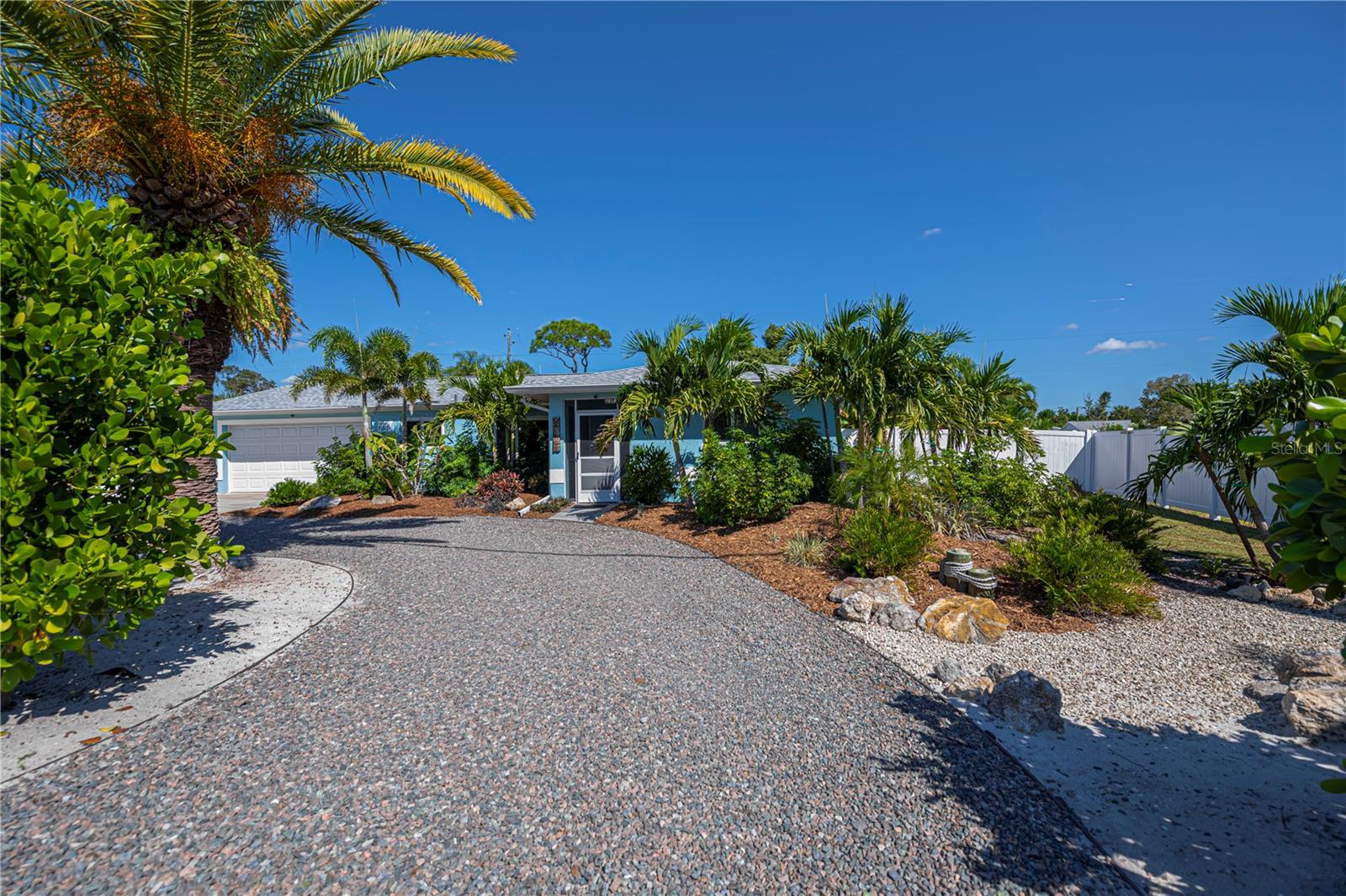 Image 2 of 72 For 730 Treasure Road