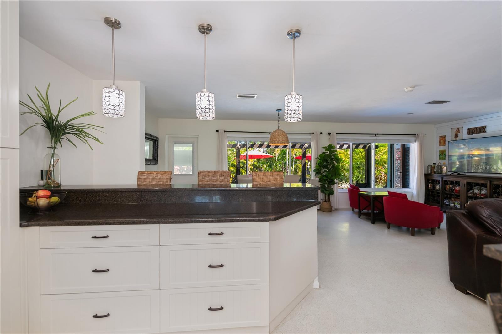 Image 20 of 72 For 730 Treasure Road