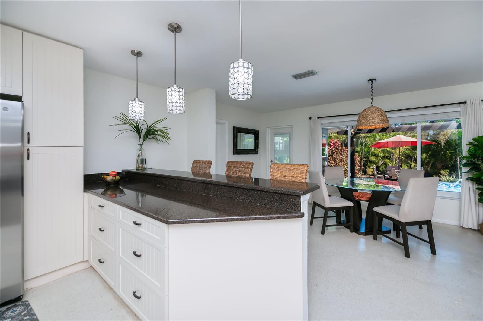 Image 21 of 72 For 730 Treasure Road