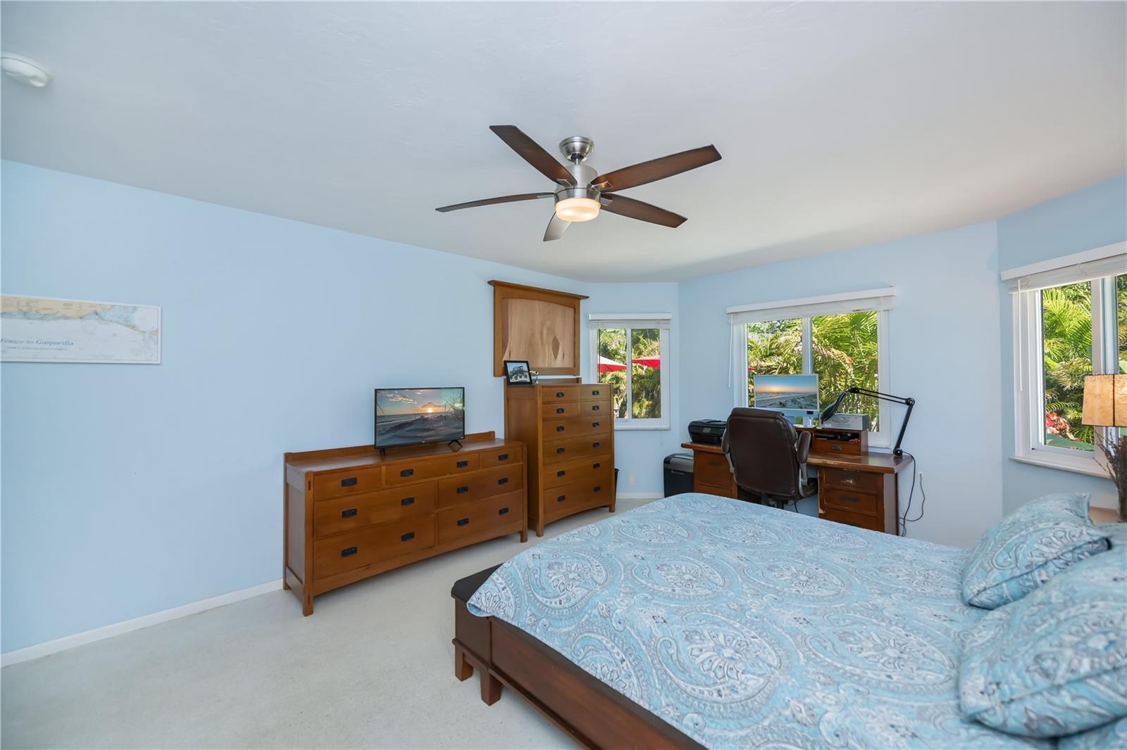 Image 26 of 72 For 730 Treasure Road