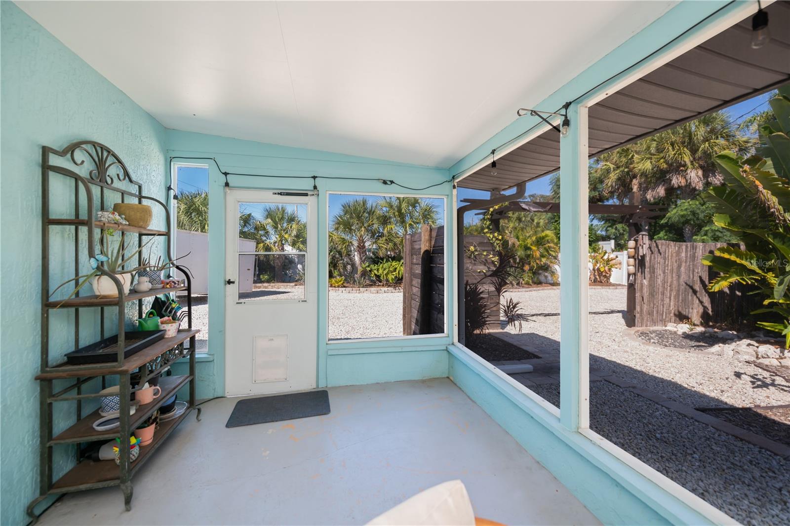 Image 41 of 72 For 730 Treasure Road