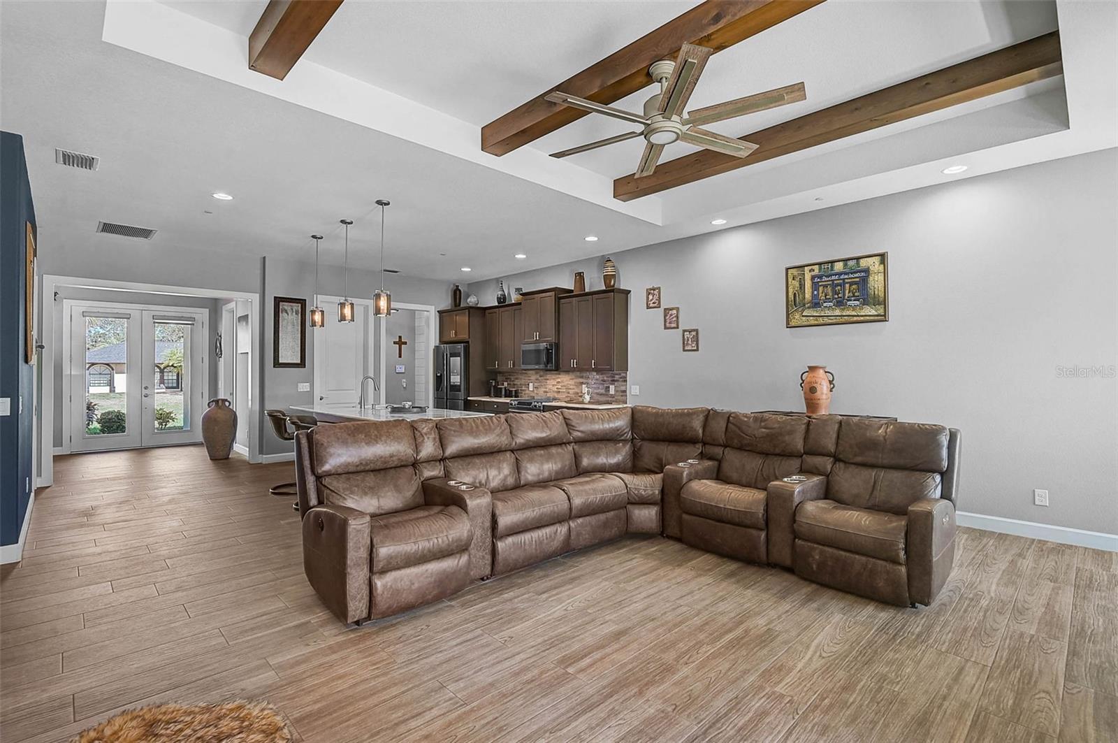 Image 15 of 59 For 2647 Carmela Avenue