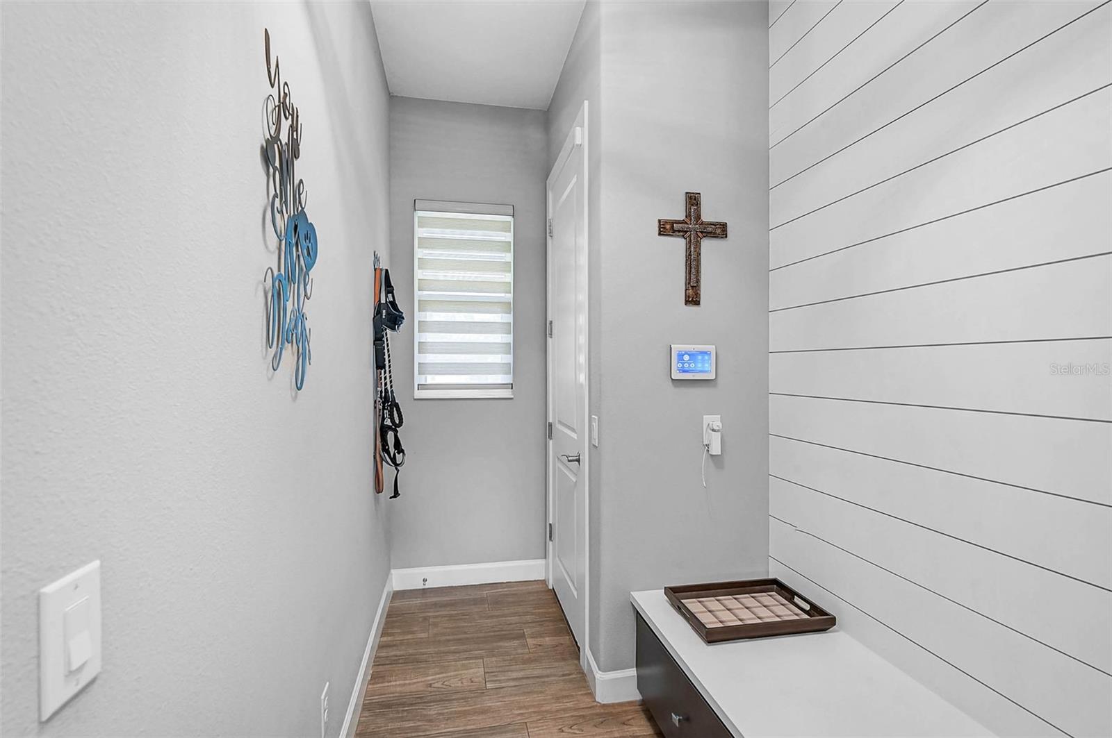 Image 16 of 59 For 2647 Carmela Avenue