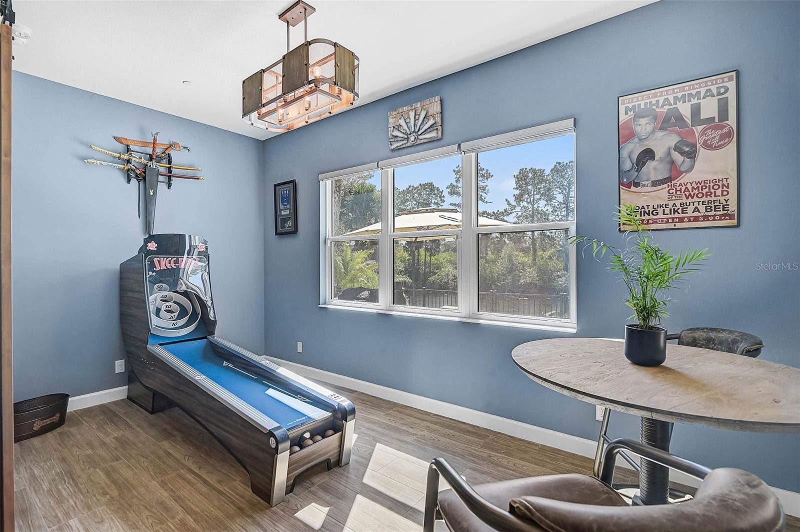 Image 18 of 59 For 2647 Carmela Avenue