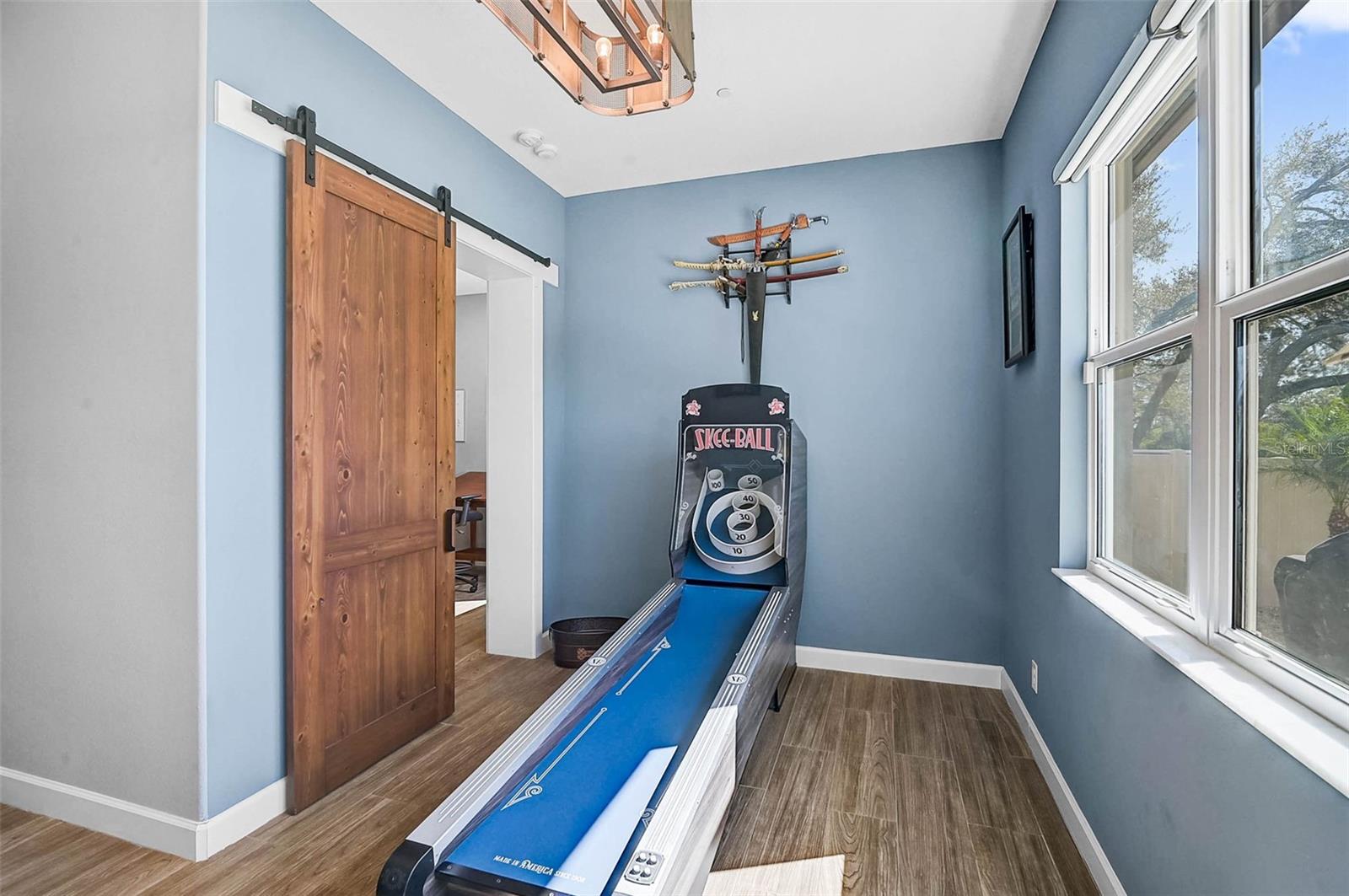 Image 19 of 59 For 2647 Carmela Avenue