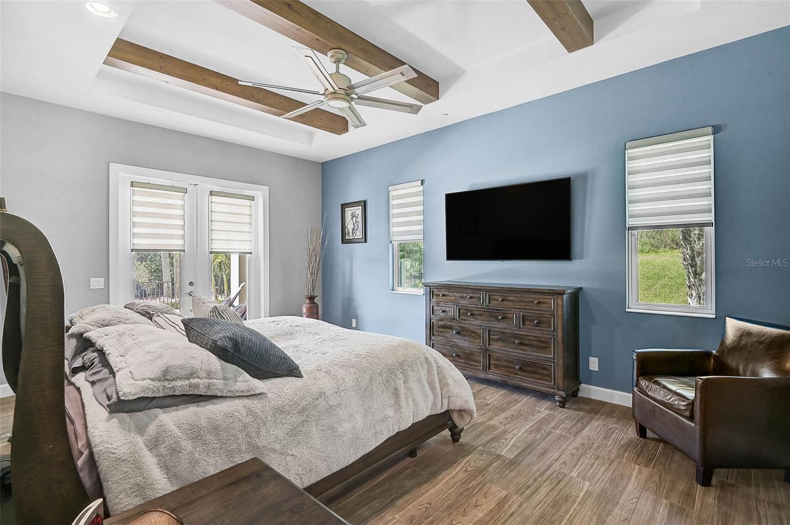 Image 23 of 59 For 2647 Carmela Avenue