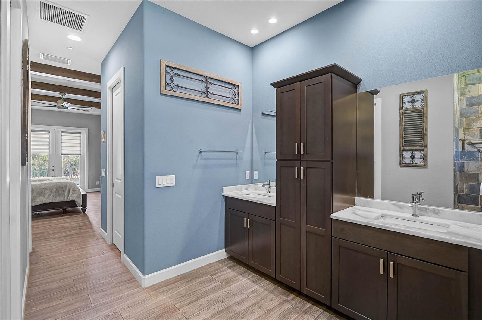 Image 28 of 59 For 2647 Carmela Avenue