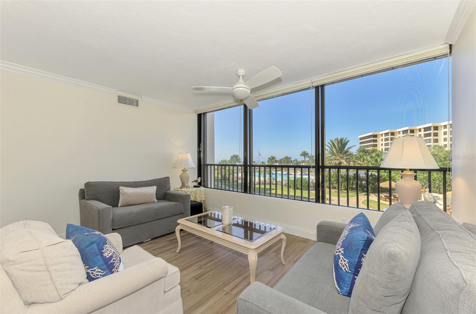 Image 11 of 74 For 5790 Midnight Pass Road 209