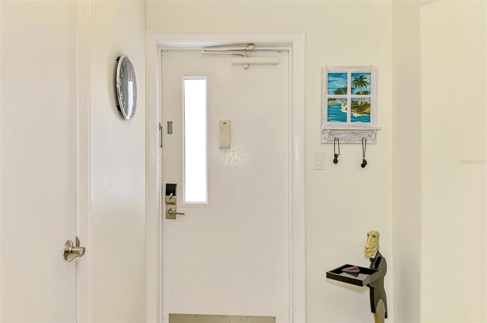 Image 14 of 74 For 5790 Midnight Pass Road 209