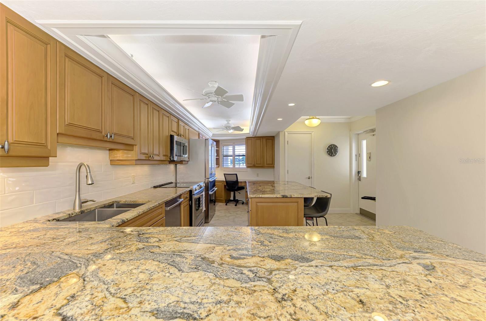 Image 17 of 74 For 5790 Midnight Pass Road 209