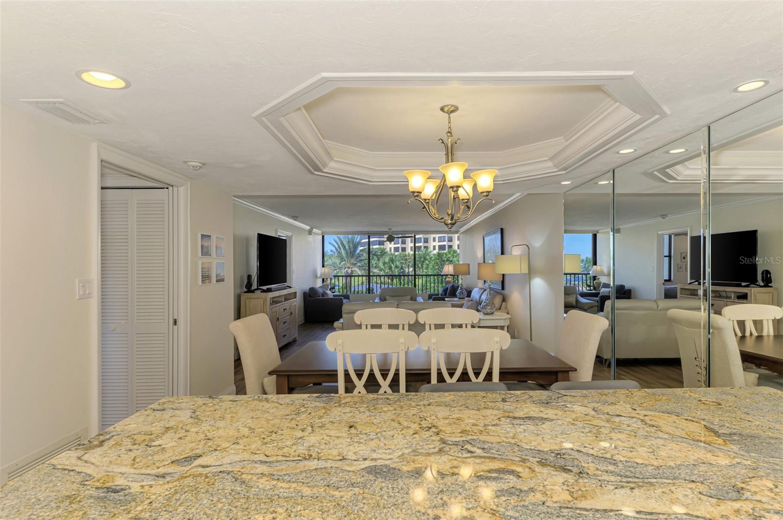 Image 24 of 74 For 5790 Midnight Pass Road 209