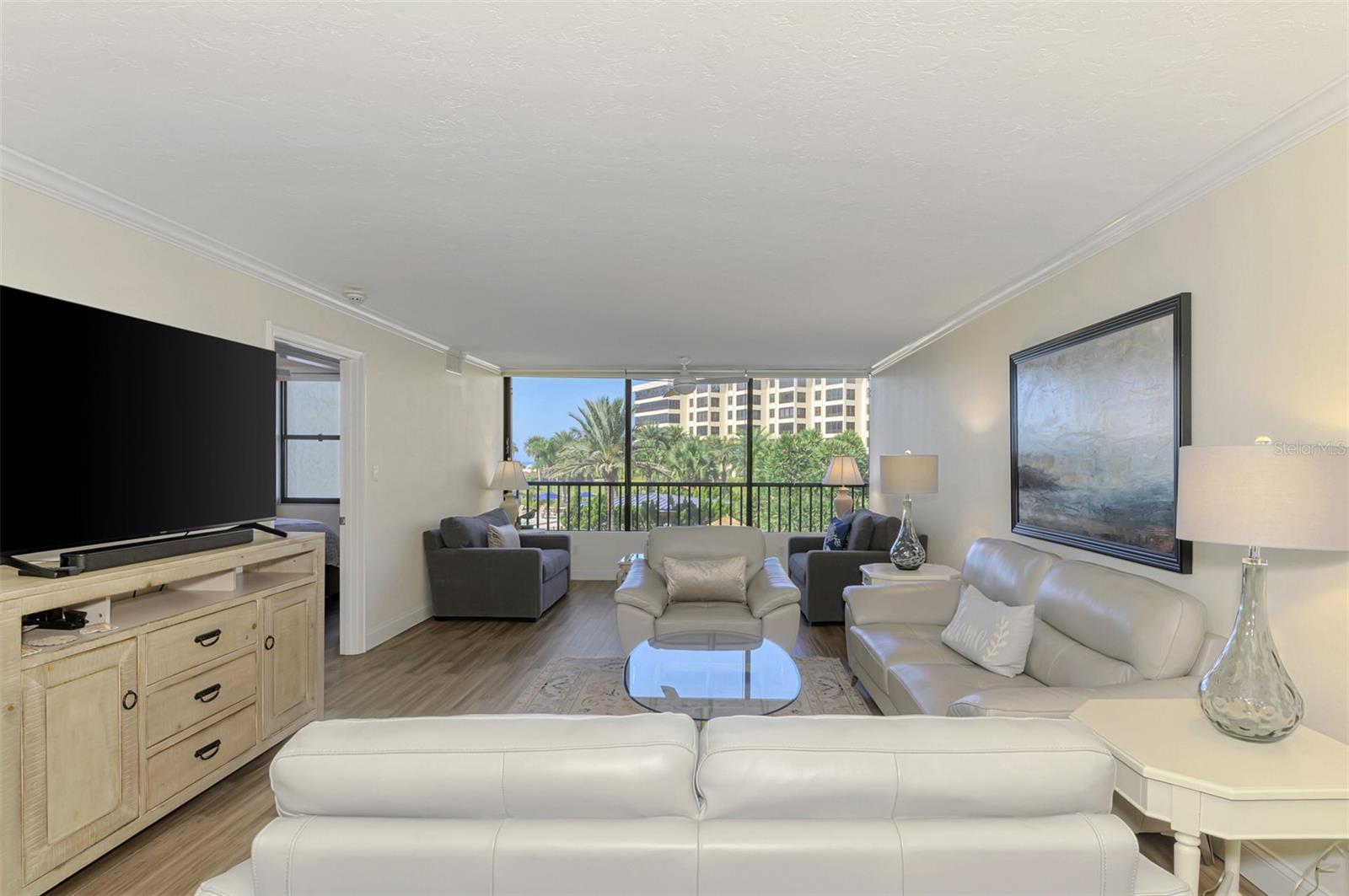 Image 27 of 74 For 5790 Midnight Pass Road 209