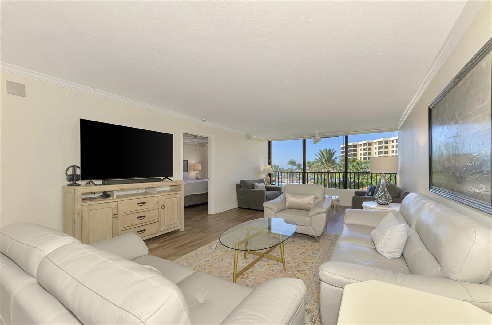 Image 30 of 74 For 5790 Midnight Pass Road 209