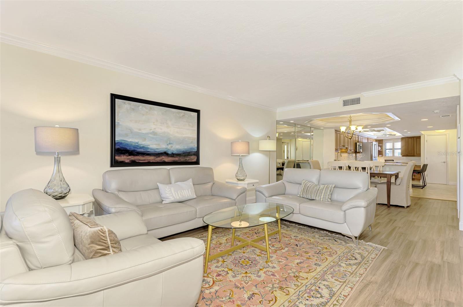 Image 32 of 74 For 5790 Midnight Pass Road 209