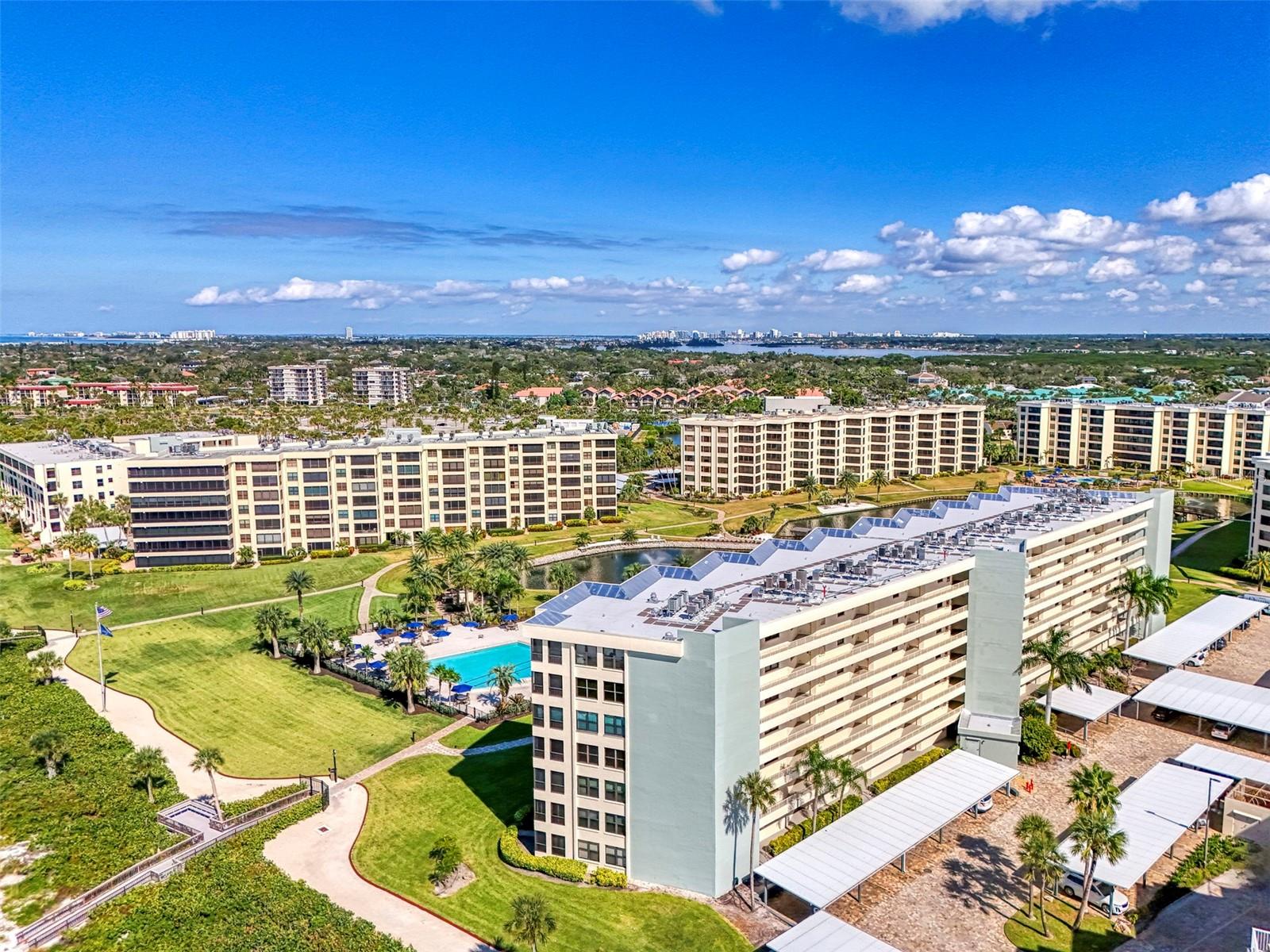 Image 4 of 74 For 5790 Midnight Pass Road 209