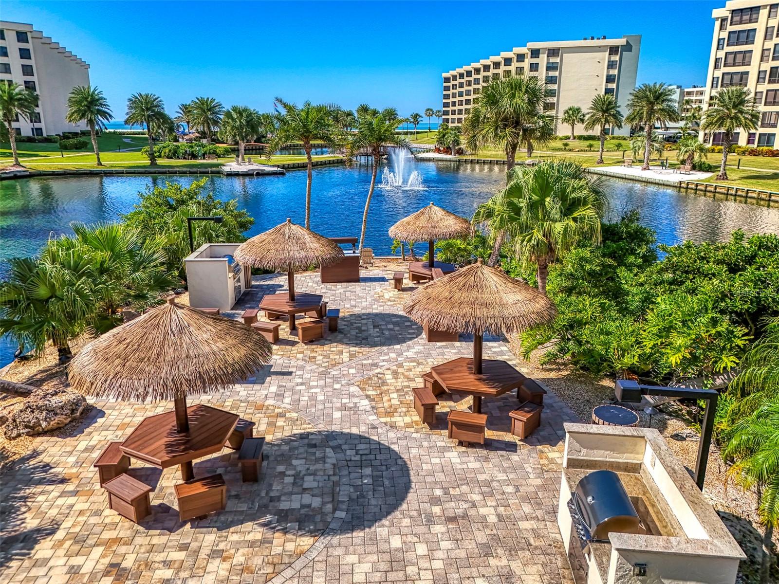 Image 65 of 74 For 5790 Midnight Pass Road 209