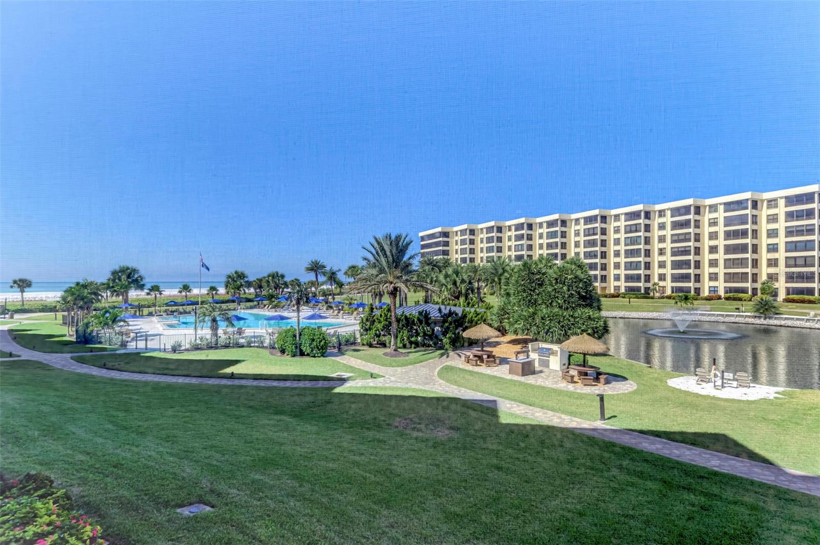 Image 8 of 74 For 5790 Midnight Pass Road 209