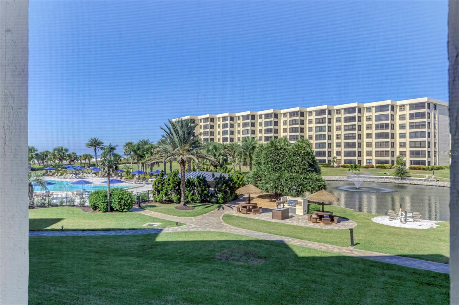 Image 9 of 74 For 5790 Midnight Pass Road 209