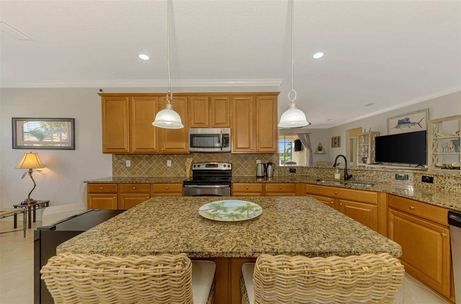 Image 25 of 98 For 1979 Mesic Hammock Way