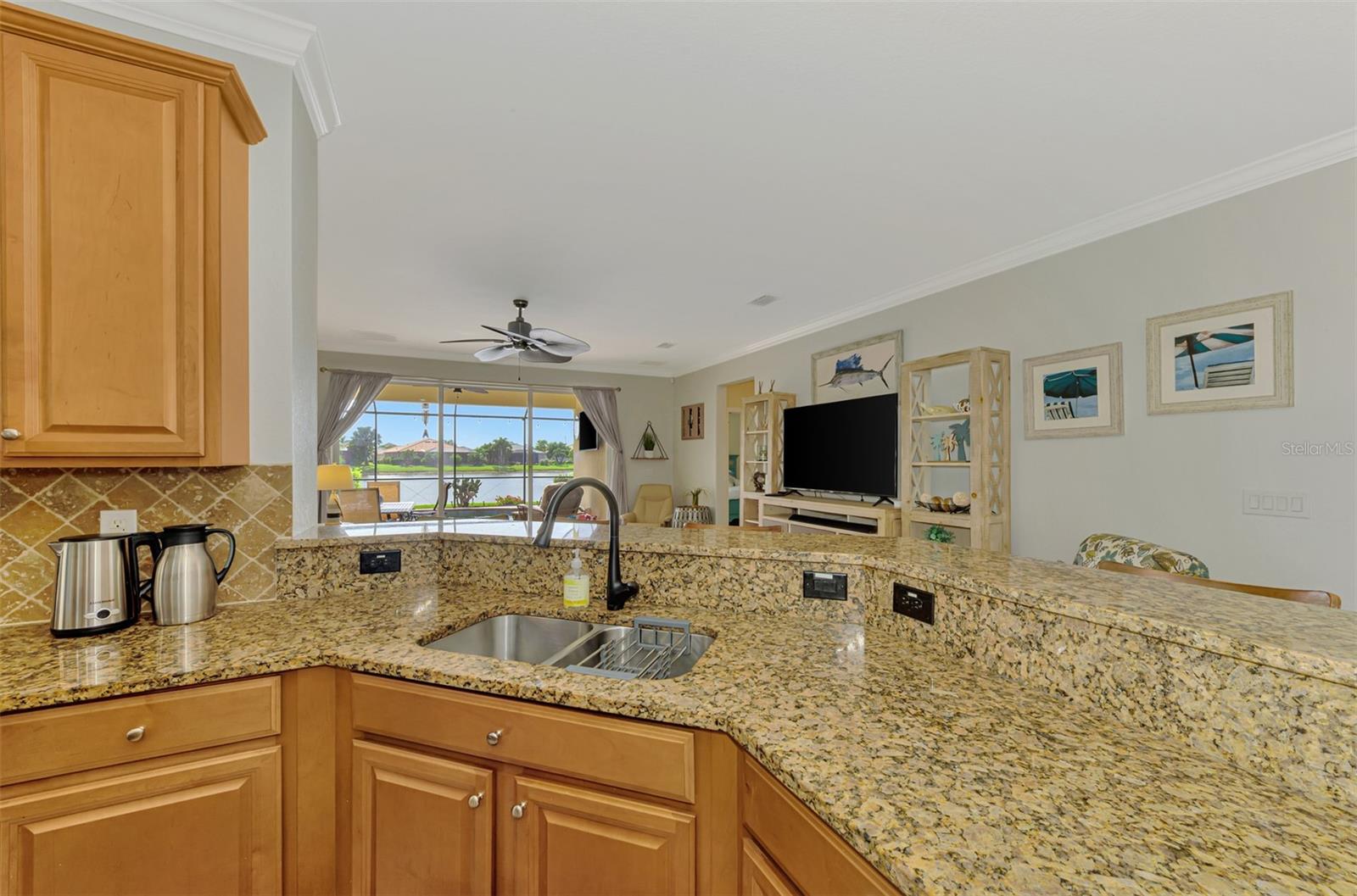 Image 26 of 98 For 1979 Mesic Hammock Way