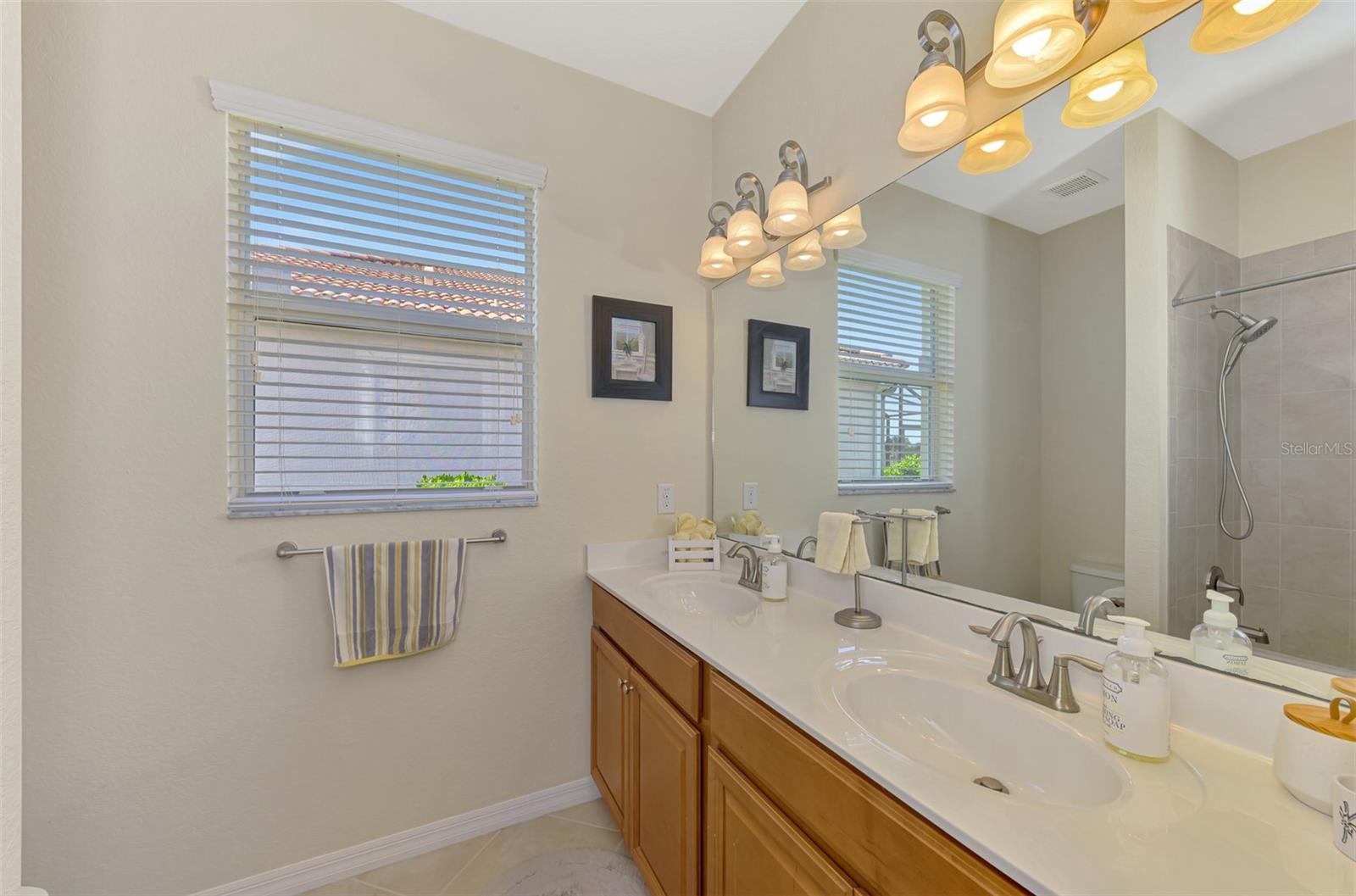 Image 46 of 98 For 1979 Mesic Hammock Way