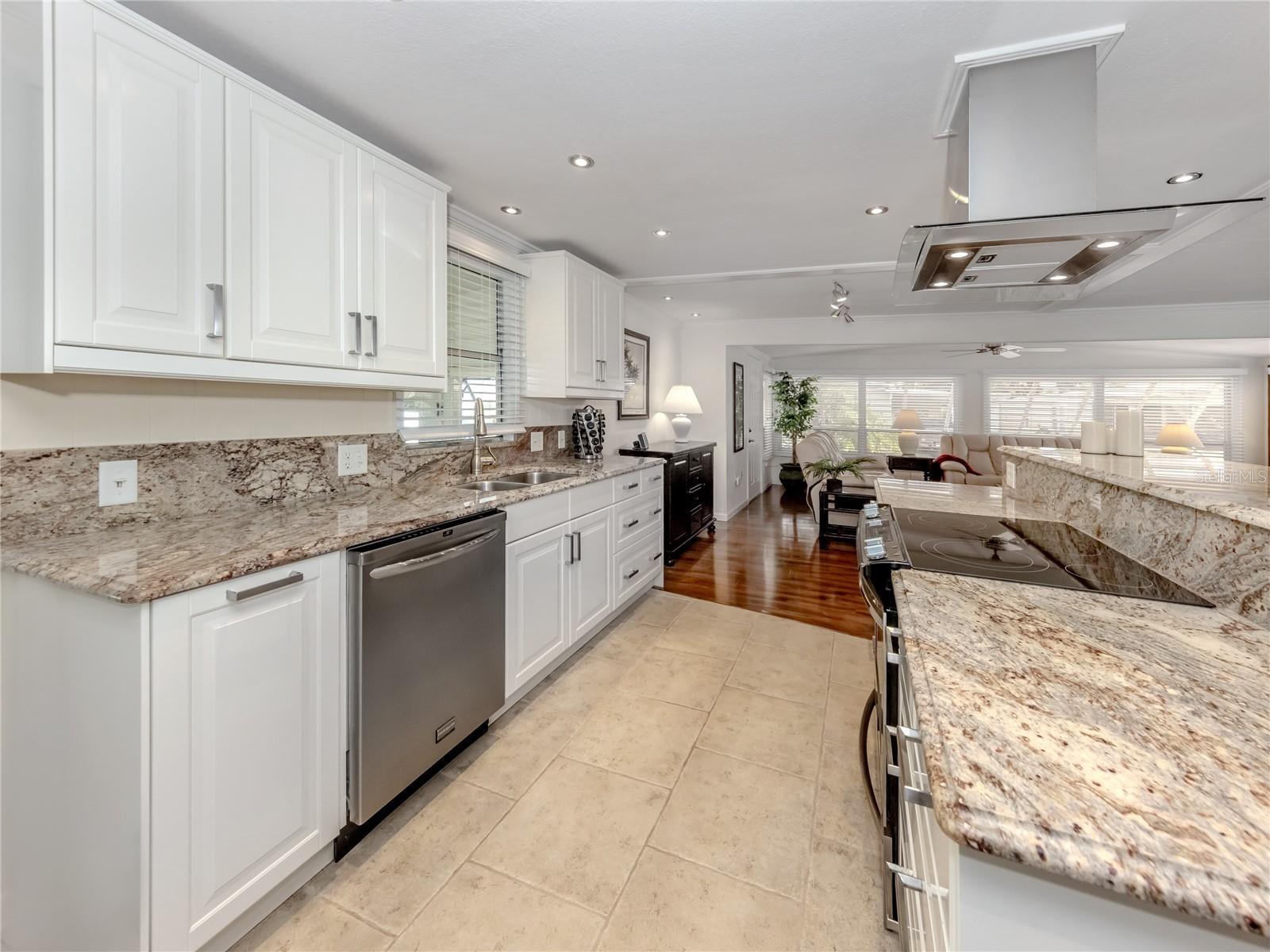 Image 12 of 68 For 5 Esplanade Street