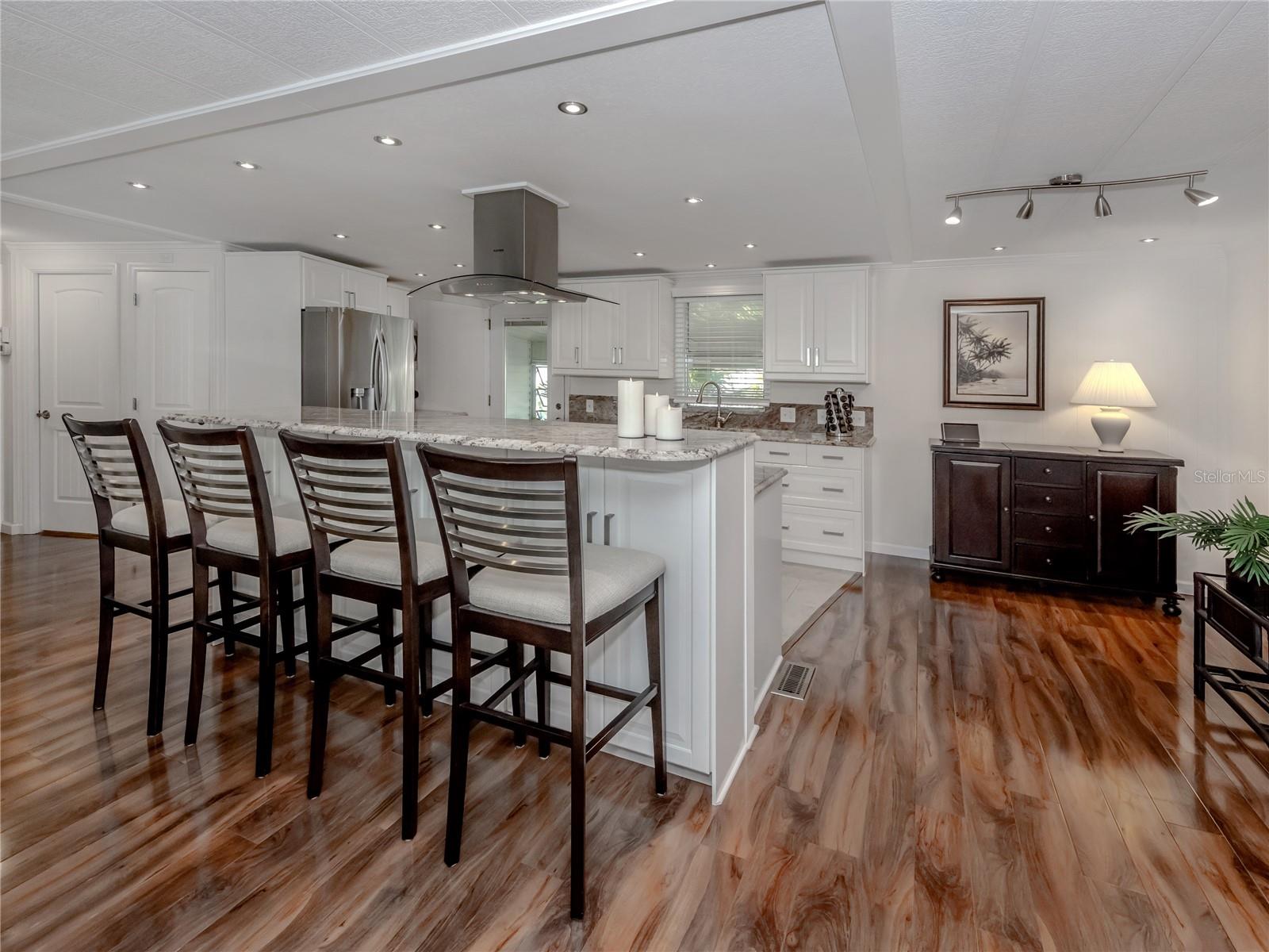 Image 15 of 68 For 5 Esplanade Street