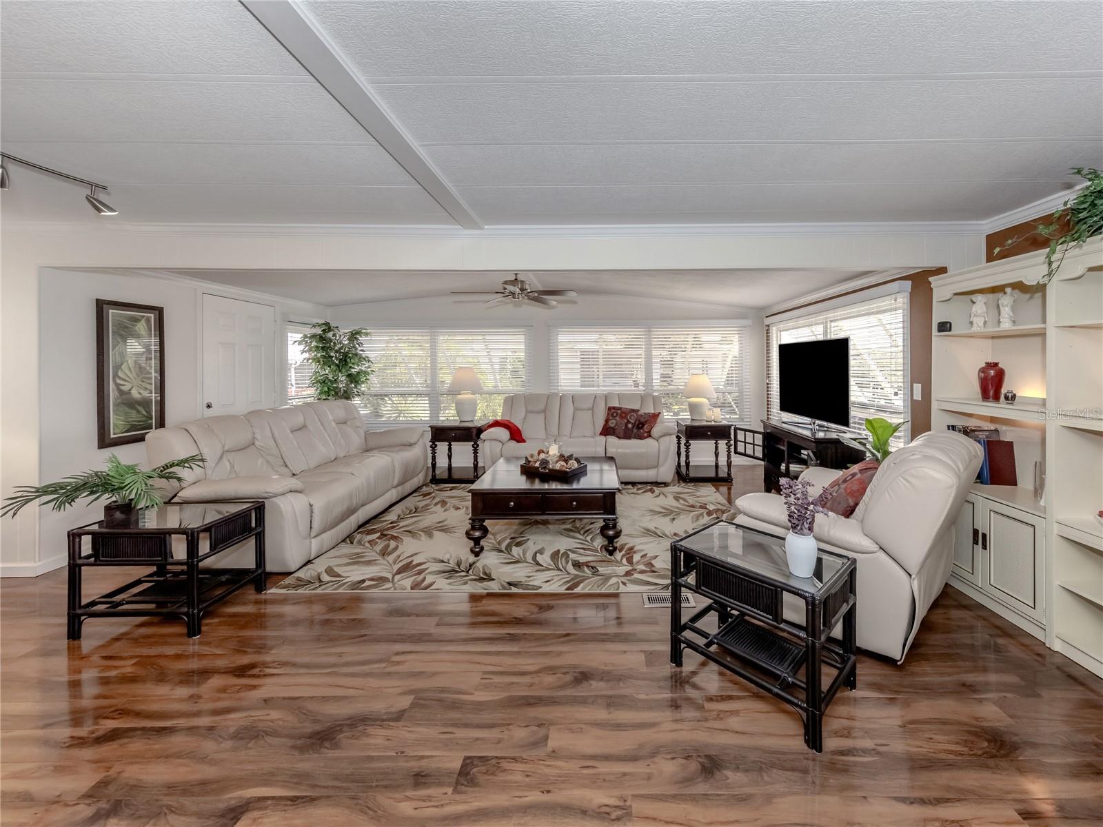 Image 20 of 68 For 5 Esplanade Street