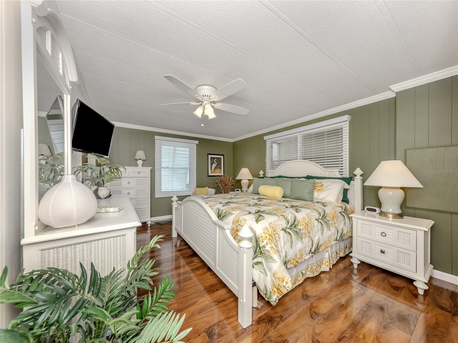 Image 26 of 68 For 5 Esplanade Street