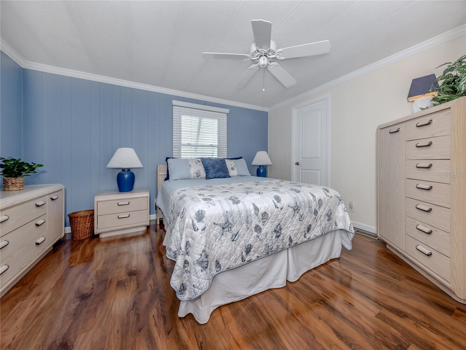 Image 28 of 68 For 5 Esplanade Street