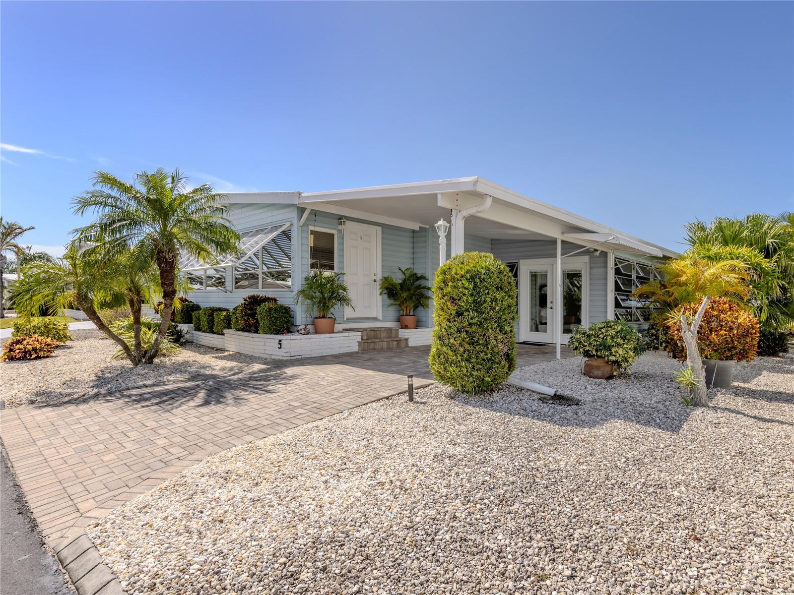 Image 3 of 68 For 5 Esplanade Street