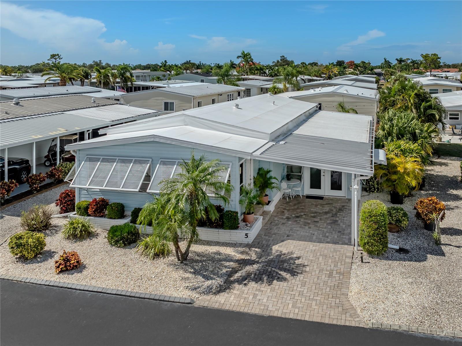 Image 32 of 68 For 5 Esplanade Street